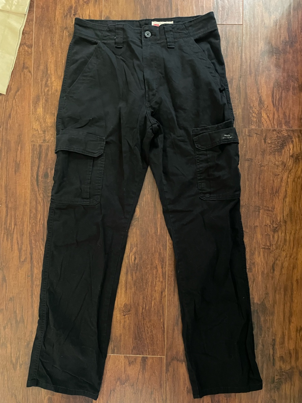 Relaxed Fit Wrangler Cargo Pants